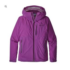 Patagonia Women's Purple Light Rain/wind Jacket size Small.
